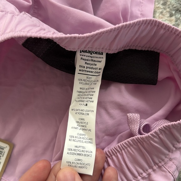 Patagonia Women's 2.5" Barely Baggies Shorts - Picture 6 of 10